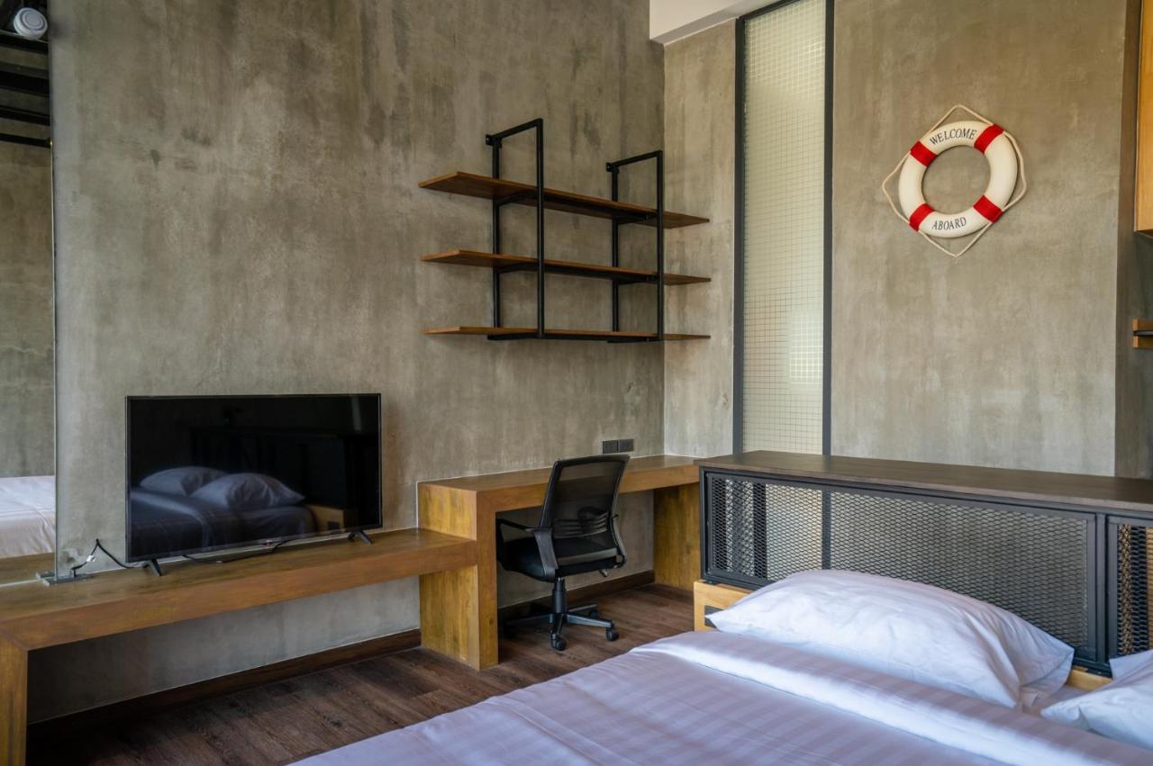 Hotel The Bloc @ Sea à Thap Sakae Extérieur photo